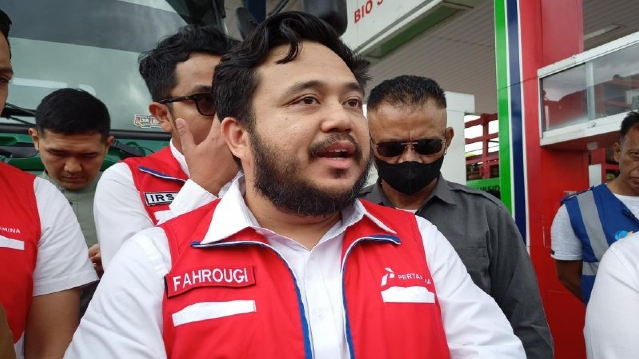 Arsip Foto - Area Manager Communication, Relation & CSR Pertamina Patra Niaga Regional Sulawesi Fahrougi Andriani Sumampouw saat memberikan keterangan kepada sejumlah jurnalis usai meninjau penerapan subsidi tepat BBM di salah satu SPBU di Kota Palu, Sulawesi Tengah. ANTARA/Moh Ridwan