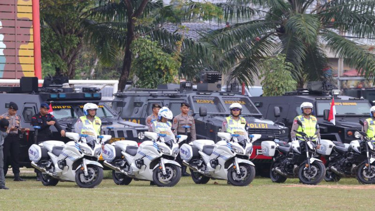 Polisi dengan motor besar vorrijder, juga bagian dari pengawalan rombongan pejabat tinggi negara. (ANTARA/HO-Humas Polda Kaltim)