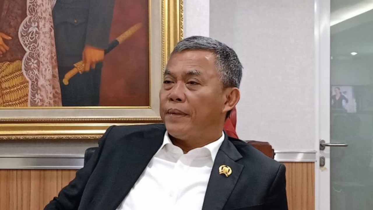 Ketua DPRD DKI Jakarta Prasetio Edi Marsudi memberikan keterangan kepada wartawan, Jakarta, Selasa (31/10/2023). ANTARA/Luthfia Miranda Putri