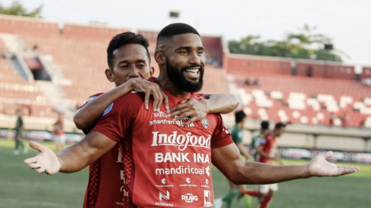 Selebrasi skuad Bali United