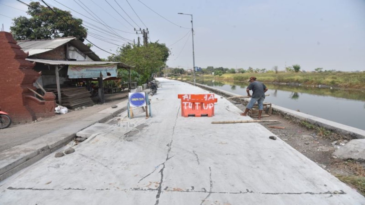 Proyek betonisasi yang ada di Kabupaten Sidoarjo Jawa Timur. ANTARA/HO-Pemkab Sidoarjo