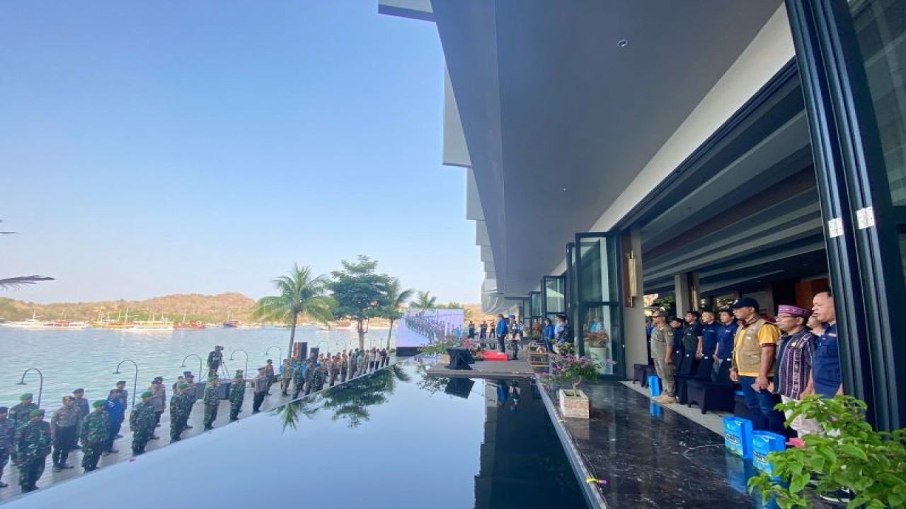 Simulasi penanggulangan kejadian penyakit berpotensi wabah dilaksanakan di Labuan Bajo, Kabupaten Manggarai Barat, Provinsi Nusa Tenggara Timur, Kamis (26/10/2023). (ANTARA/Fransiska Mariana Nuka)