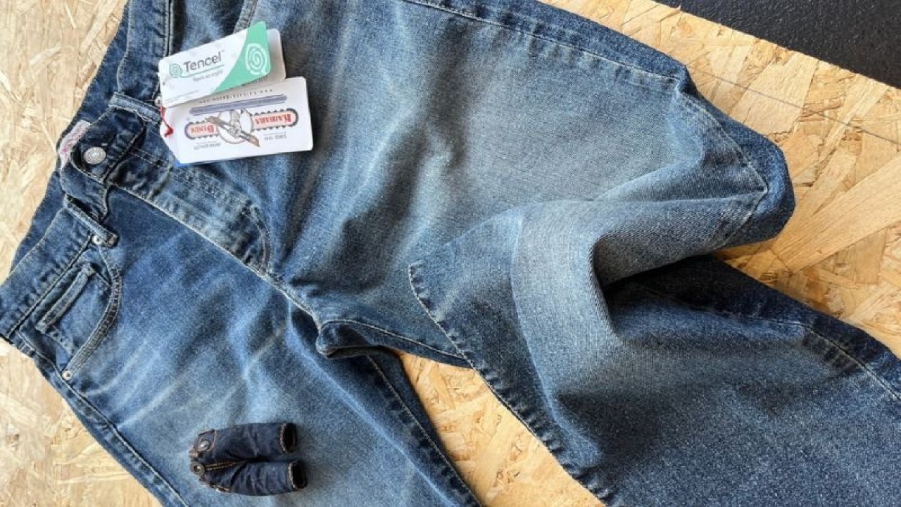 Produsen serat khusus berbasis kayu terkemuka asal Austria, Lenzing Group berkolaborasi dengan Kaihara, memperkenalkan koleksi kapsul denim premium terbaru. (ANTARA/ HO)