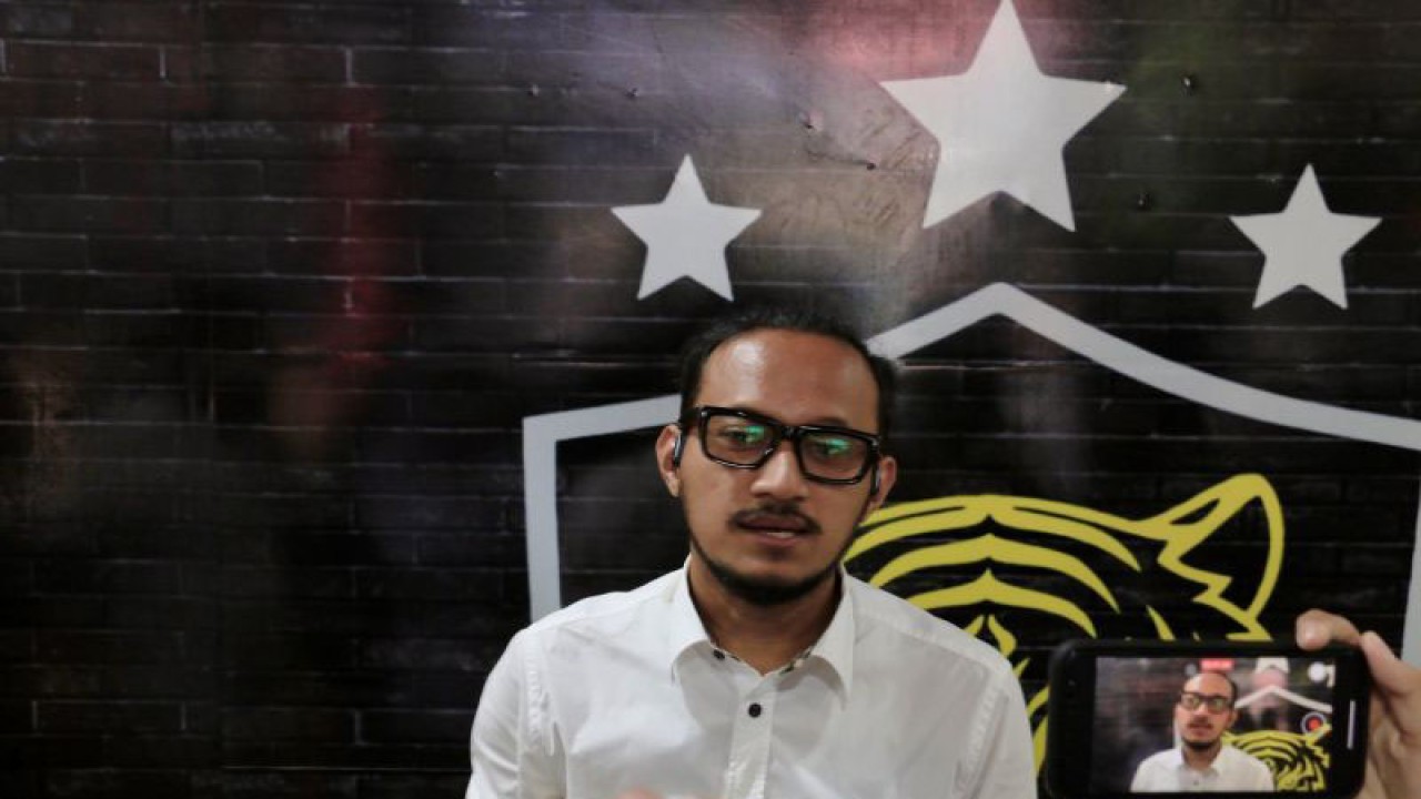 Kasat Reskrim Polresta Banjarmasin Kompol Thomas Afrian memberikan keterangan di Banjarmasin, Kalimantan Selatan, Senin (23/10/2023) (ANTARA/Tumpal Andani Aritonang)