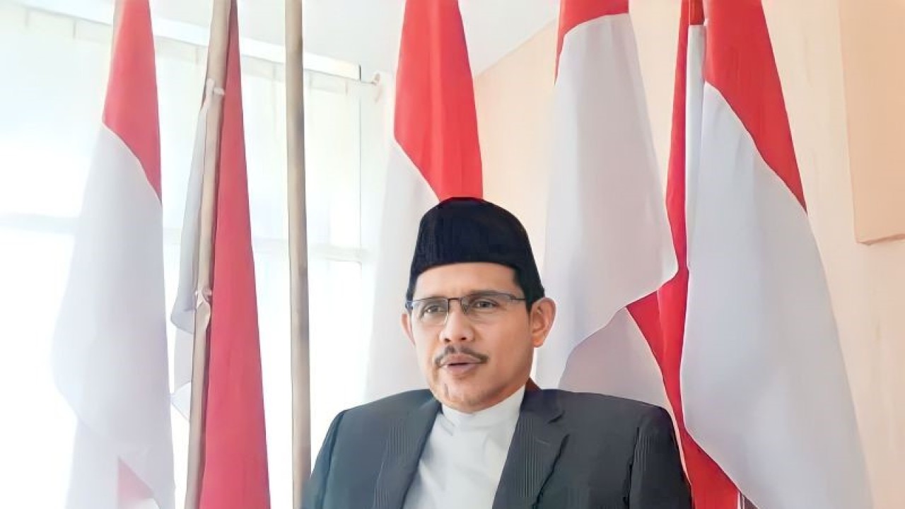 Tokoh Islam moderat Sulawesi Tengah juga rektor UIN Datokarama, Profesor Dr H Sagaf S Pettalongi. ANTARA/Muhammad Hajiji