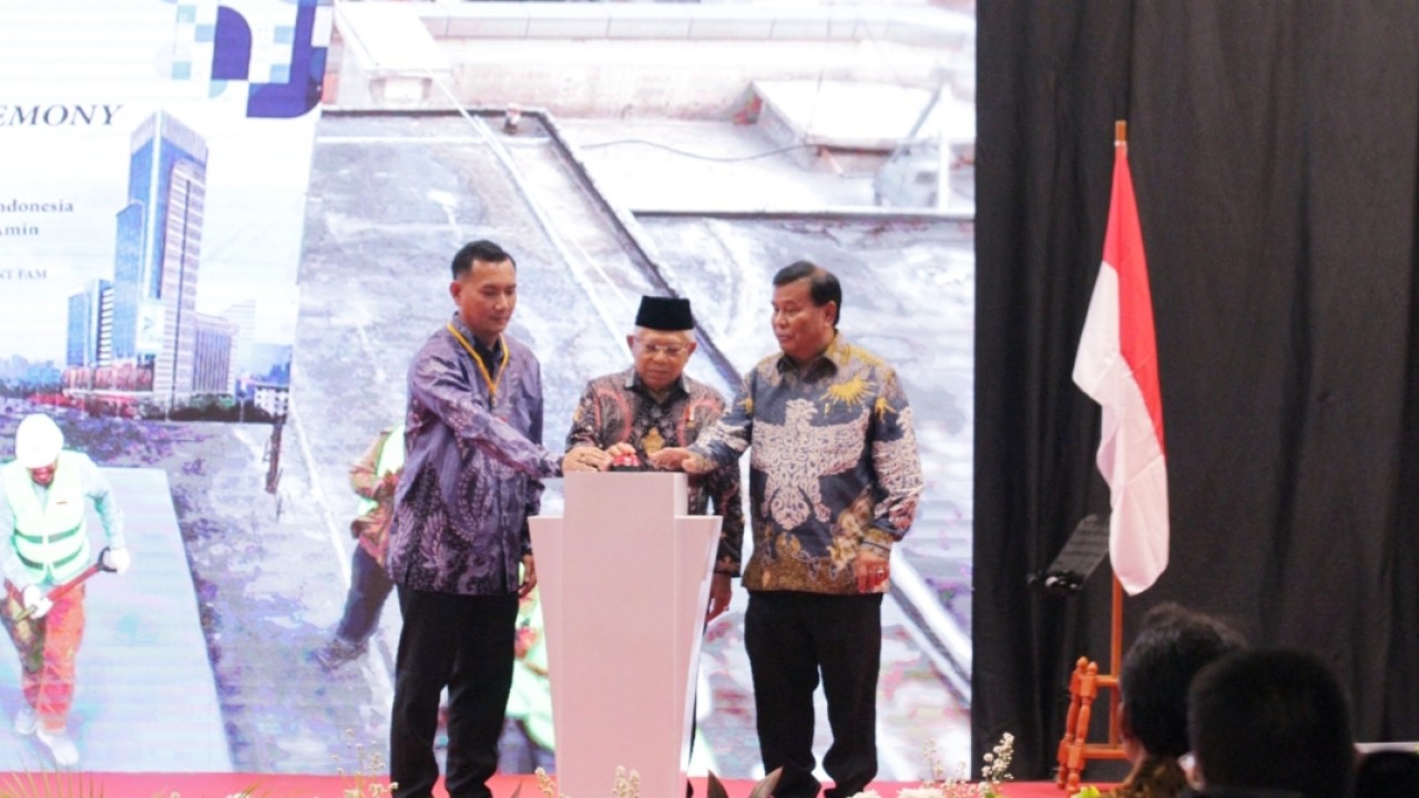 Wakil Presiden (Wapres) KH. Ma'ruf Amin menghadiri Topping Off Gedung Perkantoran NT Tower, Studio Nusantara TV, dan Perhotelan PT Nurdin Tampubolon FAM, bertempat di Lantai 8, Gedung NT Tower, Jl. Pulomas, Kampung Baru, Kel. Kayuputih, Kec. Pulogadung, Jakarta Timur, Jumat (20/10/2023)/Toga Ibnu Pratama (Nusantaratv.com)