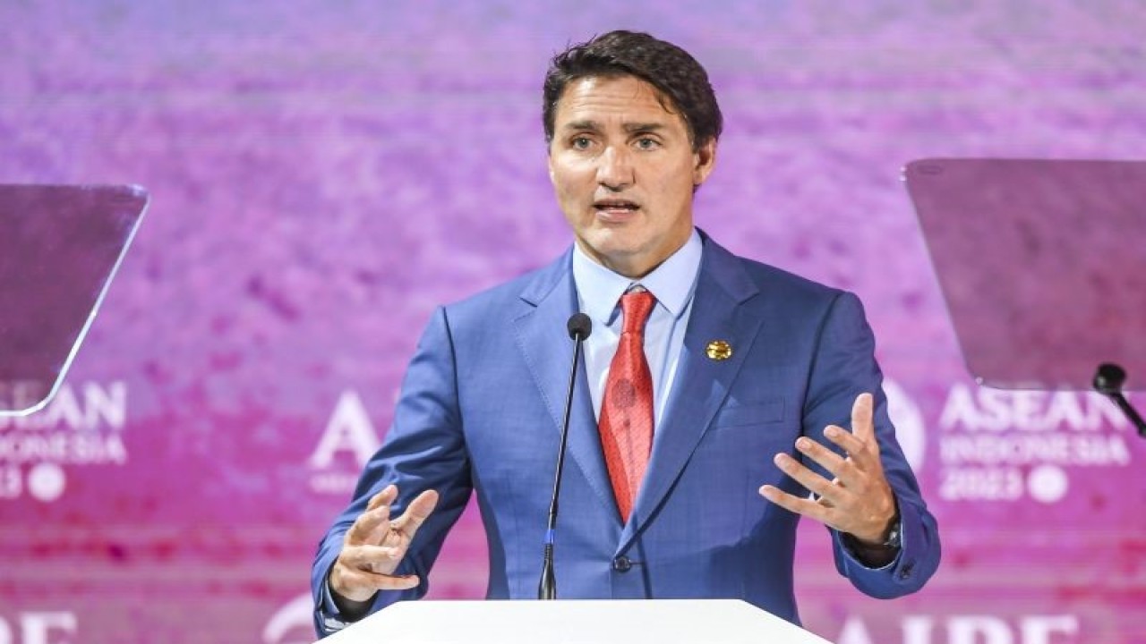 Foto arsip - Perdana Menteri Kanada Justin Trudeau menjadi pembicara utama pada hari kedua ASEAN-Indo-Pacific Forum 2023 di Hotel Mulia, Jakarta, Rabu (6/9/2023). ANTARA FOTO/Media Center KTT ASEAN 2023/Galih Pradipta/aww. (ANTARA FOTO/GALIH PRADIPTA)