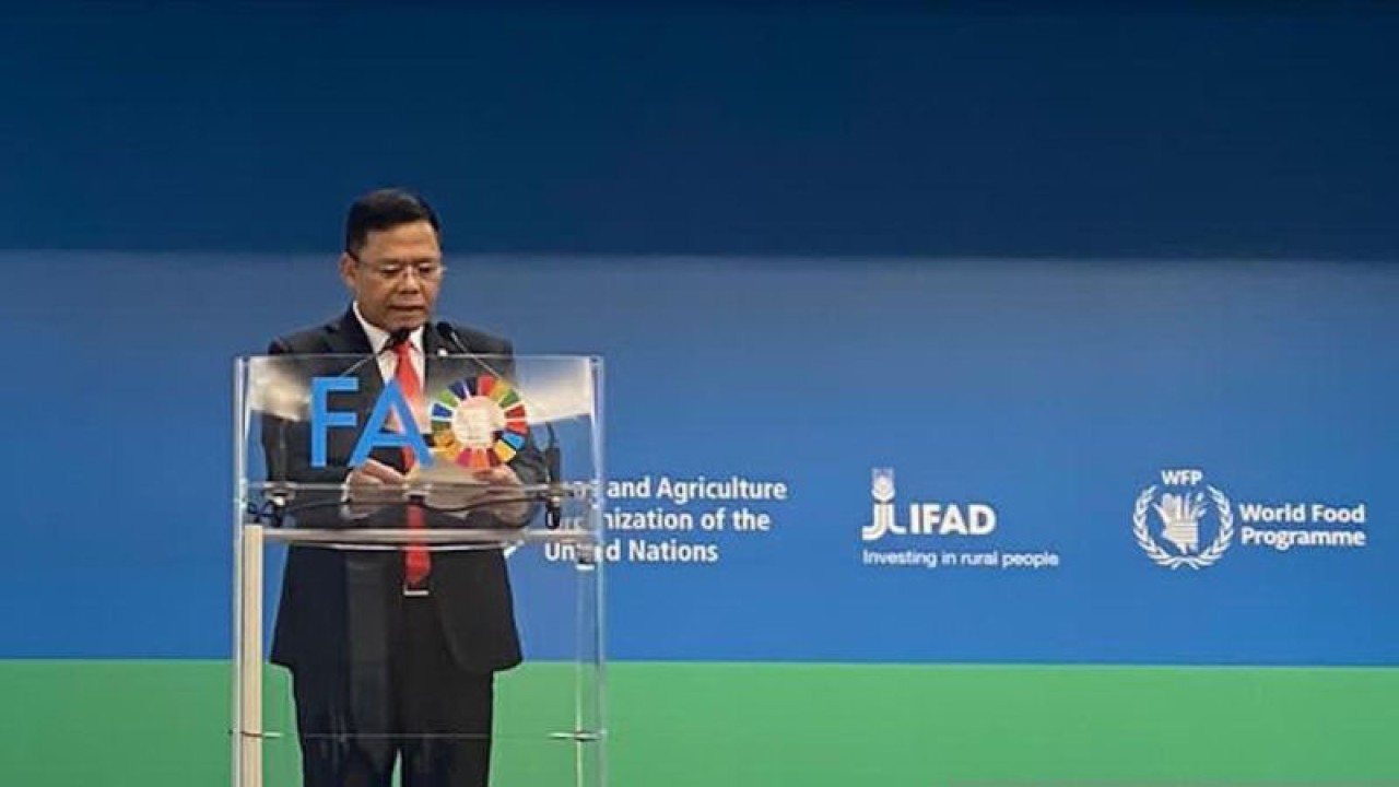Utusan Khusus Presiden (UKP) RI Bidang Kerja sama Pengentasan Kemiskinan dan Ketahanan Pangan Muhammad Mardiono menghadiri Sidang Komite Ketahanan Pangan Global (Committee on World Food Security/CFS) di Roma, Italia, Senin waktu setempat (23/10/2023). ANTARA/HO-UKP RI
