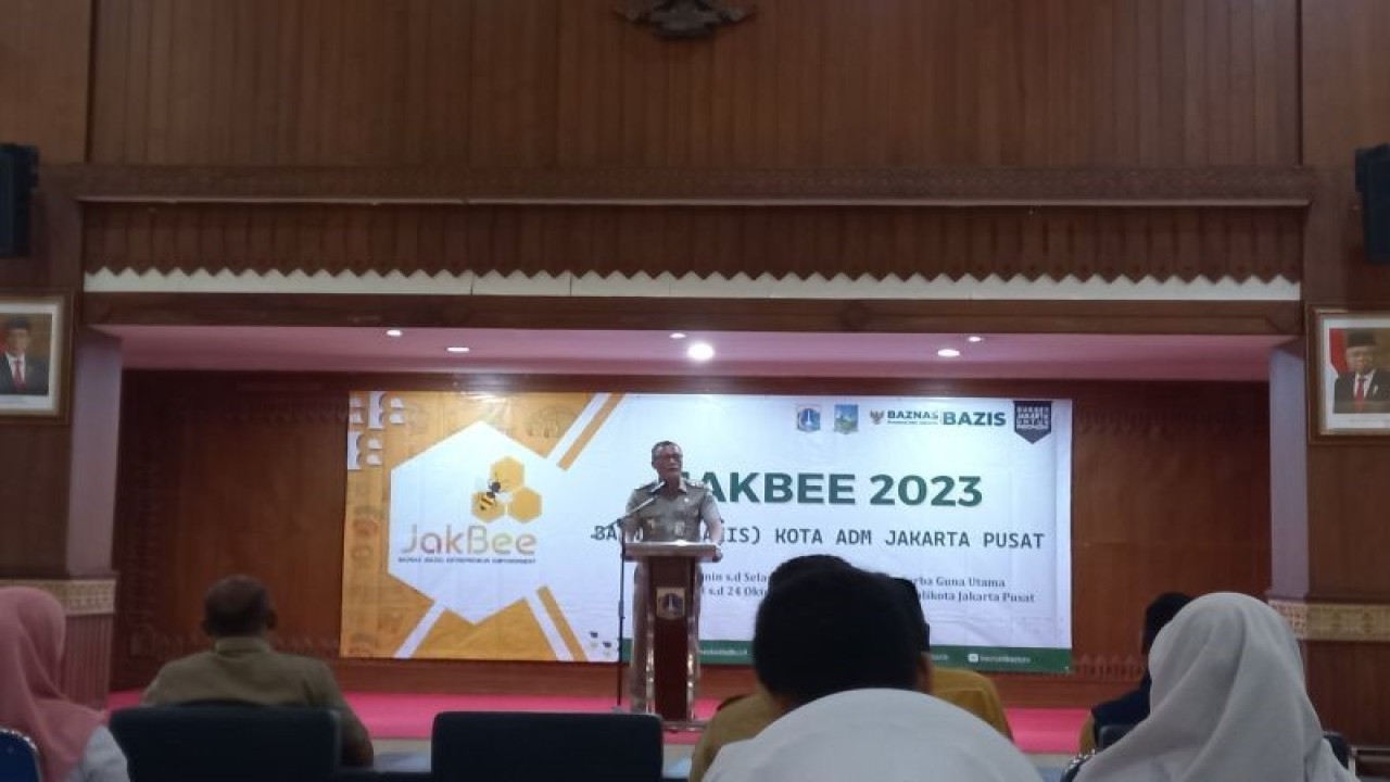 Wali Kota Jakarta Pusat Dhany Sukma memberikan sambutan dalam acara Jakarta Baznas Bazis Entrepreneur Empowerment (Jakbee 2023) di Jakarta, Senin (23/10/2023). ANTARA/Nadia Putri Rahmani