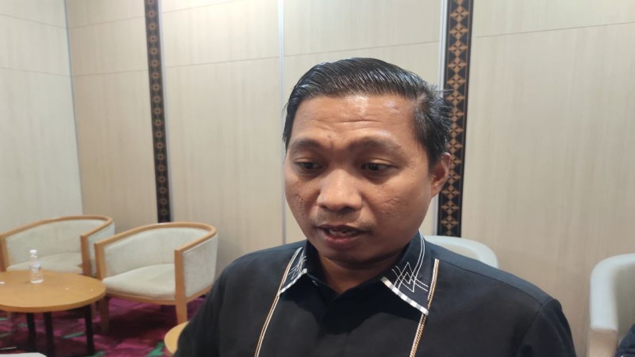 Anggota KPU Bandarlampung Hamami saat dimintai keterang. Bandarlampung, Kamis, (23/11/2023). (ANTARA/Dian Hadiyatna)