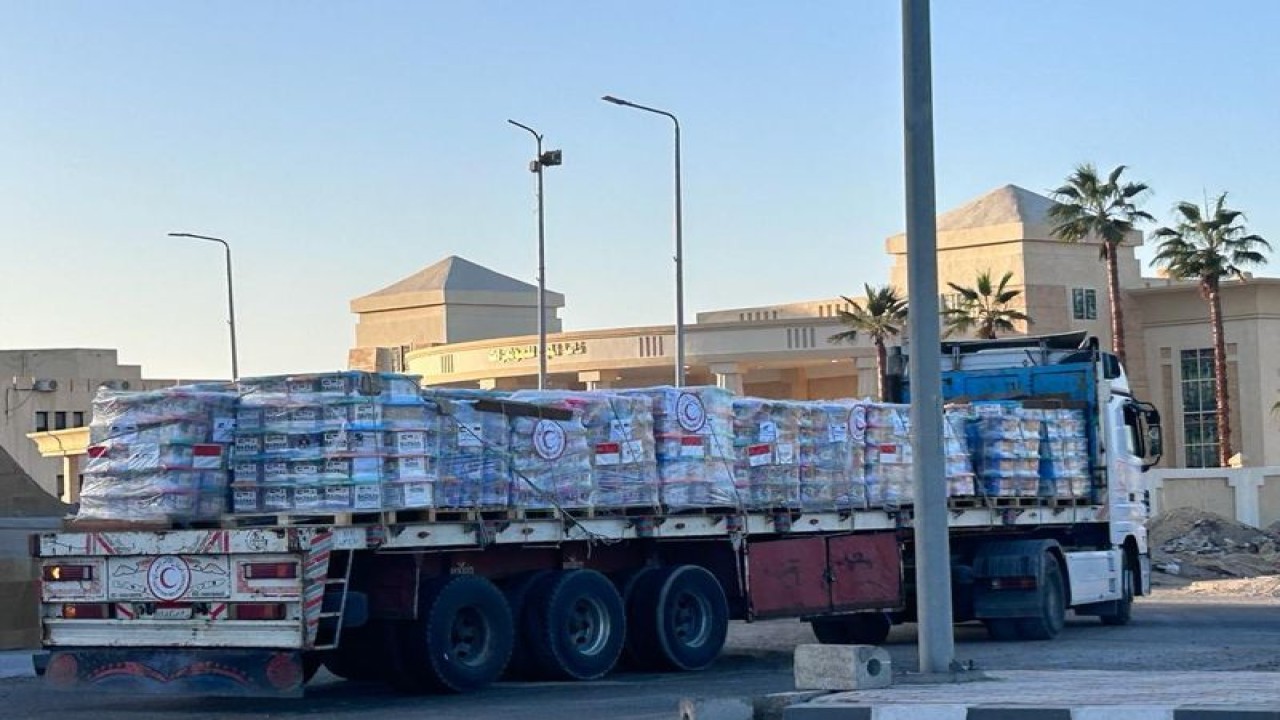 Bantuan kemanusiaan Indonesia telah memasuki wilayah Gaza, Palestina, Sabtu (11/11/2023). (ANTARA/HO-Baznas)