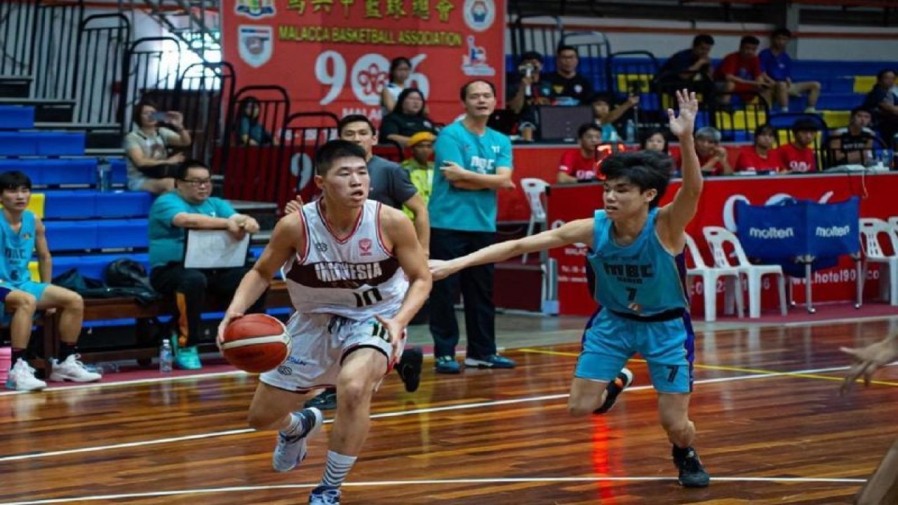 Timnas Bola Basket Muda atau Indonesia Elite kian padu setelah menjalani turnamen di China dan Malaysia. ANTARA/HO-Perbasi