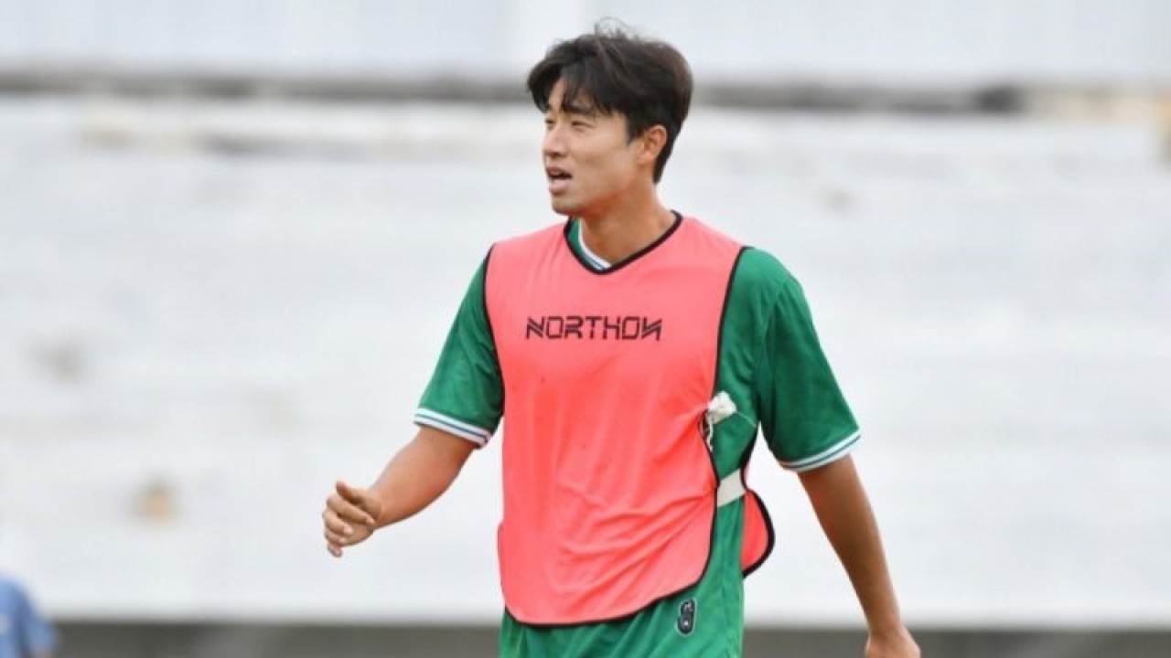 Bek terbaru PSMS Medan asal Korea Selatan, Gi Su Kim (ANTARA/Juraidi)