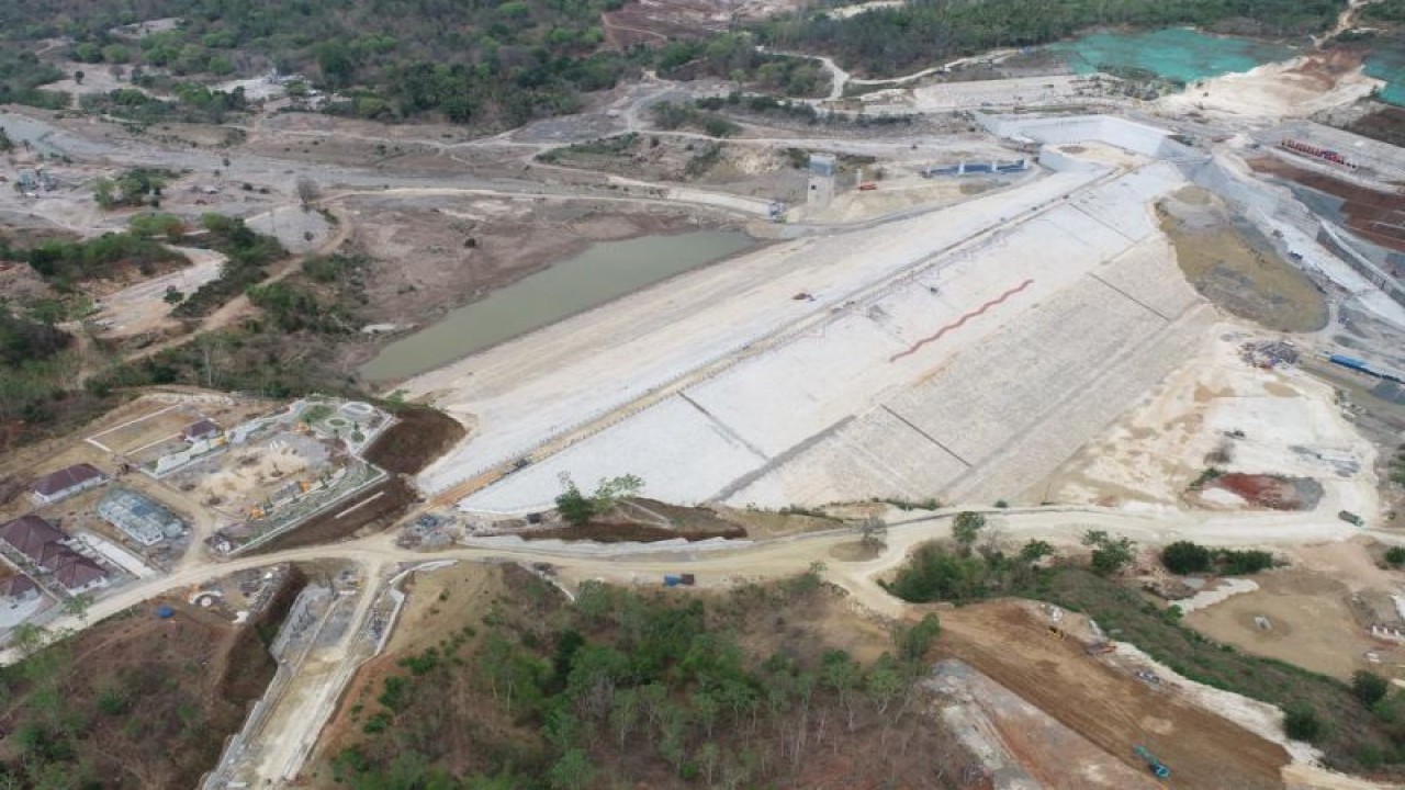 Penampakan Bendungan Temef yang sedang dibangun. ANTARA/Ho-Waskita Karya
