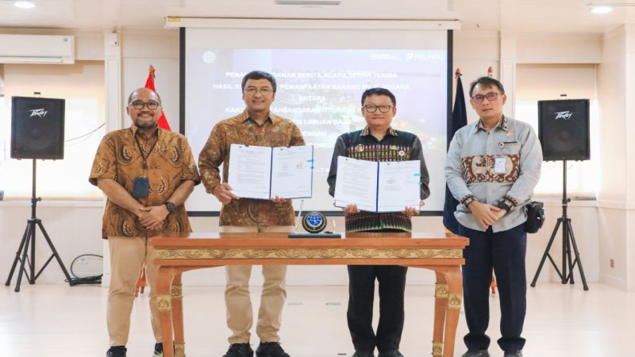 Suasana penandatanganan Kerja Sama Pemanfaatan Barang Milik Negara (BMN) antara Kantor Kesyahbandaran dan Otoritas Pelabuhan (KSOP) Kelas III Labuan Bajo bersama PT Pelabuhan Indonesia (Persero) di Jakarta, Selasa (7/11/2023). (ANTARA/HO-Kemenhub)