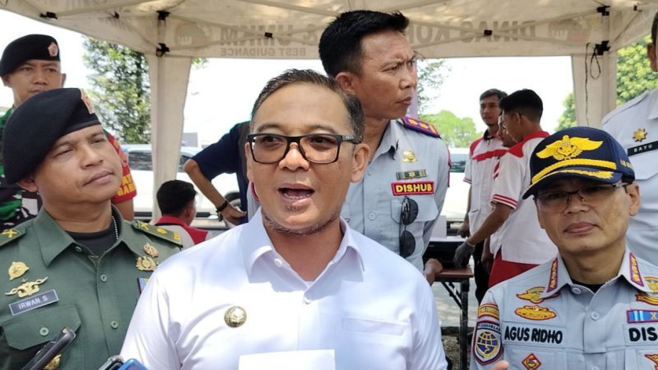 Bupati Bogor Iwan Setiawan, di Cibinong, Kabupaten Bogor, Jawa Barat. ANTARA/M Fikri Setiawan