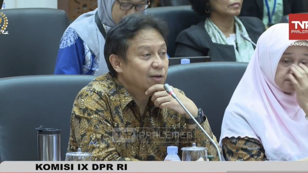 Tangkapan layar - Menteri Kesehatan RI Budi Gunadi Sadikin saat menyampaikan pemaparan terkait nyamuk ber-Wolbachia dalam Rapat Kerja Komisi IX DPR RI diikuti dalam jaringan di Jakarta, Selasa (28/11/2023). (ANTARA/Andi Firdaus).