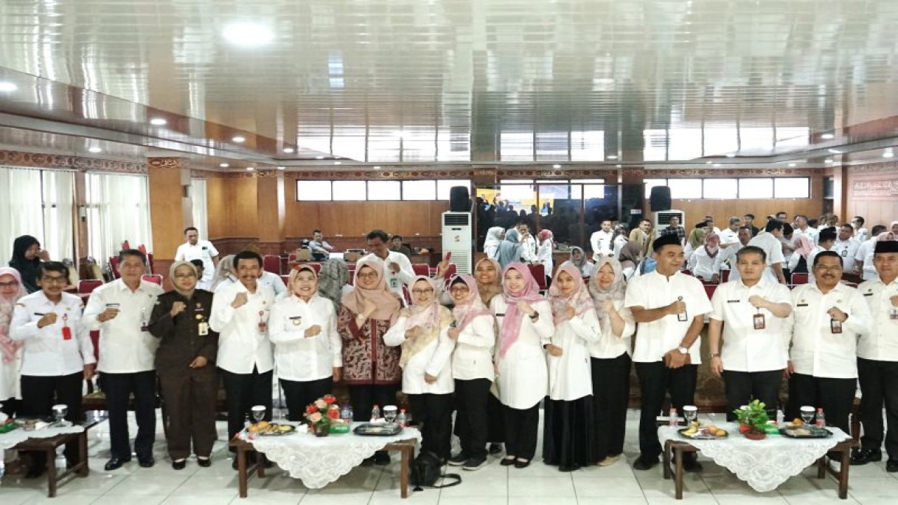 Bupati Serang Ratu Tatu Casanah beserta jajarannya di Pemkab Serang (ANTARA/HO-Dokumen Pemkab)