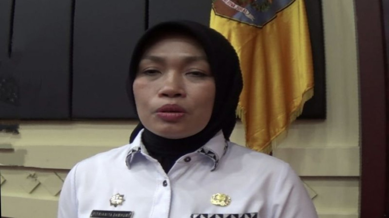 Kepala Dinas Pemberdayaan Perempuan dan Perlindungan Anak Provinsi Lampung Fitrianita Damhuri saat memberi keterangan terkait pengarusutamaan gender serta penerapan pemilu ramah anak. ANTARA/Ruth Intan Sozometa Kanafi.