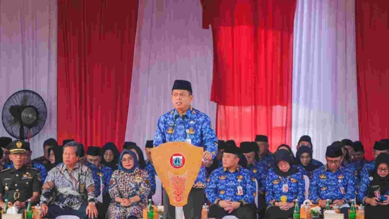 Sekretaris Daerah (Sekda) DKI Jakarta Joko Agus Setyono saat memimpin upacara Peringatan Hari Pahlawan ke-78 di lingkungan Pemerintah Provinsi (Pemprov) DKI yang digelar di Silang Monumen Nasional (Monas) Selatan, Jakarta Pusat, Jumat (10/11/2023). (ANTARA/HO-PPID DKI Jakarta)
