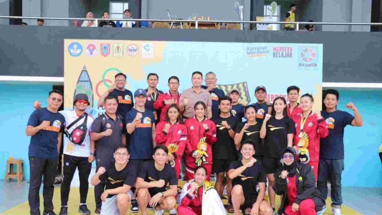 Pemerintah Provinsi (Pemprov) DKI Jakarta menjadi juara umum dalam ajang Pekan Olahraga Mahasiswa Nasional (POMNas) XVIII, Kalimantan Selatan. (ANTARA/HO-PPID DKI Jakarta)