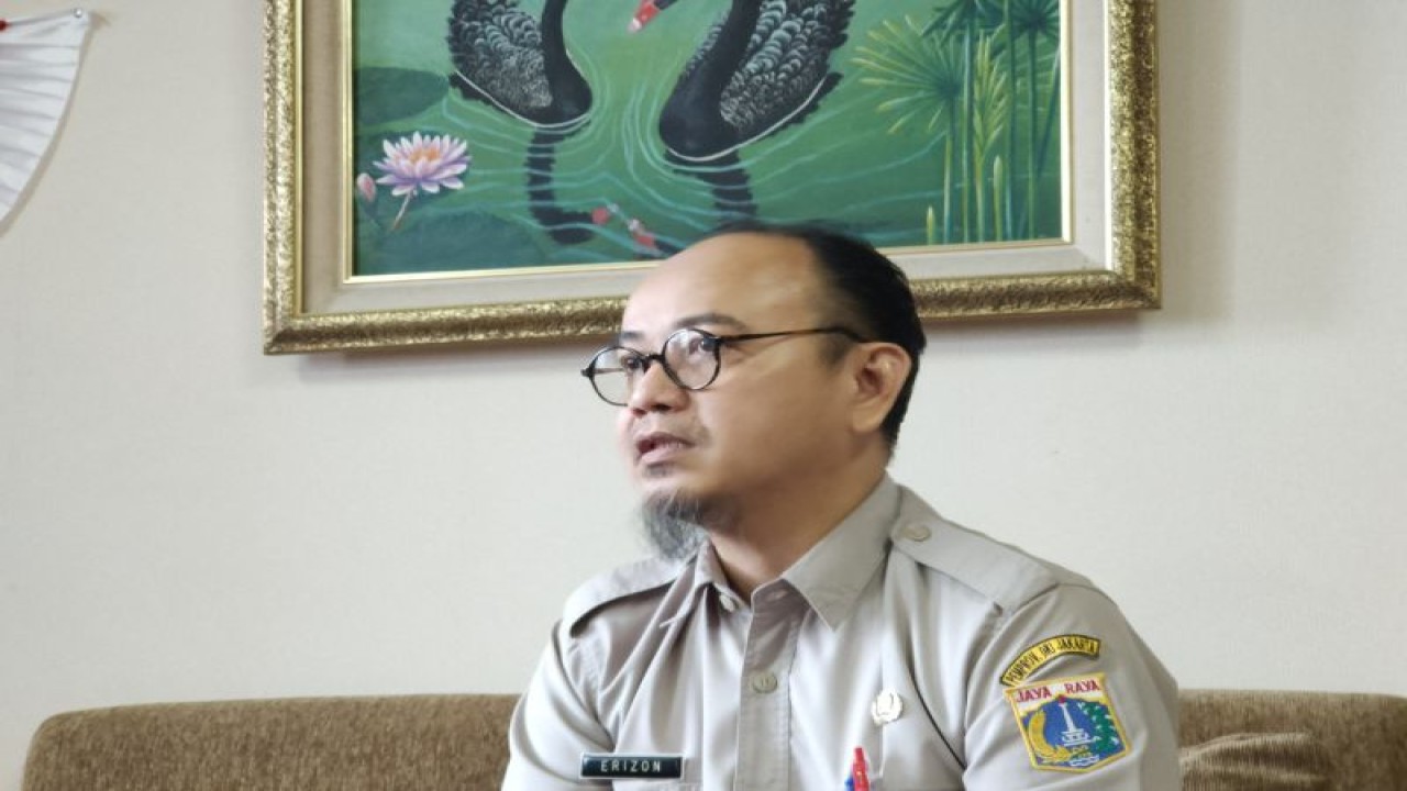 Kepala Suku Dinas Kesehatan (Kasudinkes) Jakarta Barat (Jakbar), Erizon Safari saat ditemui di Jakarta pada Selasa (21/11/2023). ANTARA/Risky Syukur