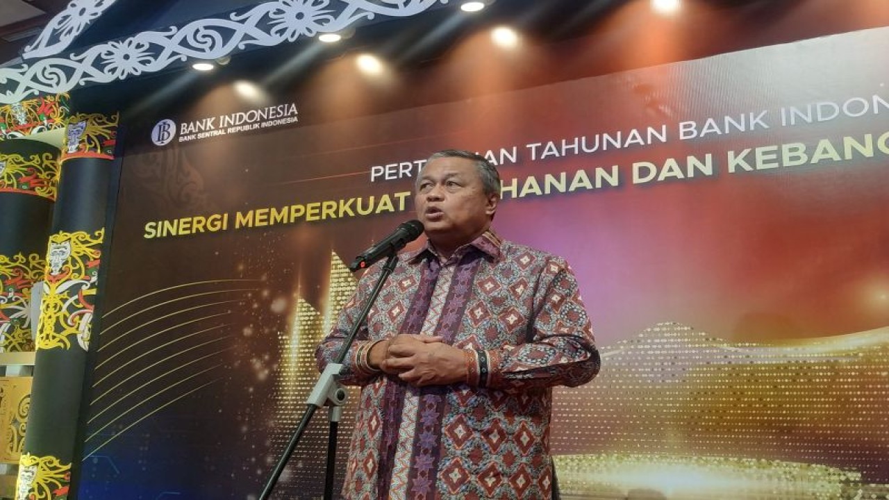 Gubernur BI Perry Warjiyo dalam konferensi pers Pertemuan Tahunan Bank Indonesia 2023 di Jakarta, Rabu (29/11/2023). ANTARA/Agatha Olivia Victoria.