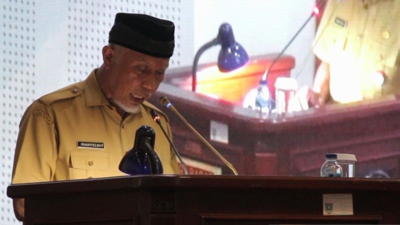Gubernur Sumatra Barat (Sumbar) Mahyeldi. (Antara/Fandi Yogari).