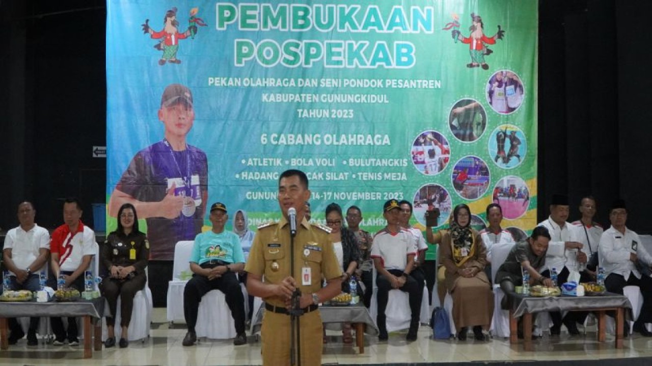 Bupati Gunungkidul Sunaryanta memberikan dukungan kepada santri berlomba dengan menjunjung kejujuran dan sportivitas. (ANTARA/HO-Humas Pemkab Gunugkidul)
