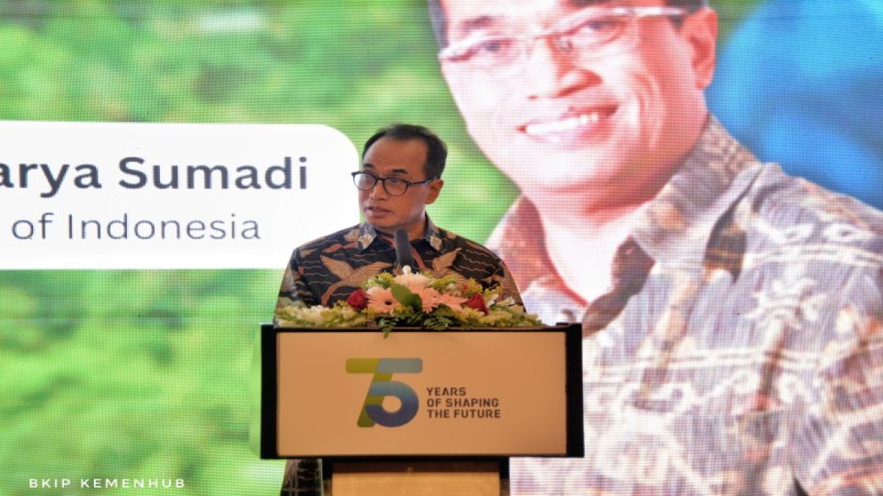 Menhub Budi Karya Sumadi memberi sambutan pada kegiatan "75th Anniversary of KfW" di Jakarta, Selasa (14/11/2023). ANTARA/HO-BKIP Kemenhub