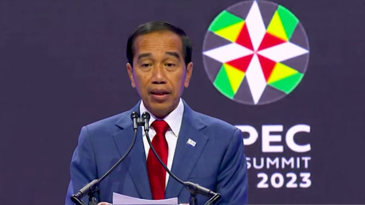 Tangkapan layar - Presiden RI Joko Widodo (Jokowi) menyampaikan sambutan dalam APEC CEO Summit di San Francisco, Amerika Serikat, Kamis (16/11/2023) waktu setempat. ANTARA/Indra Arief