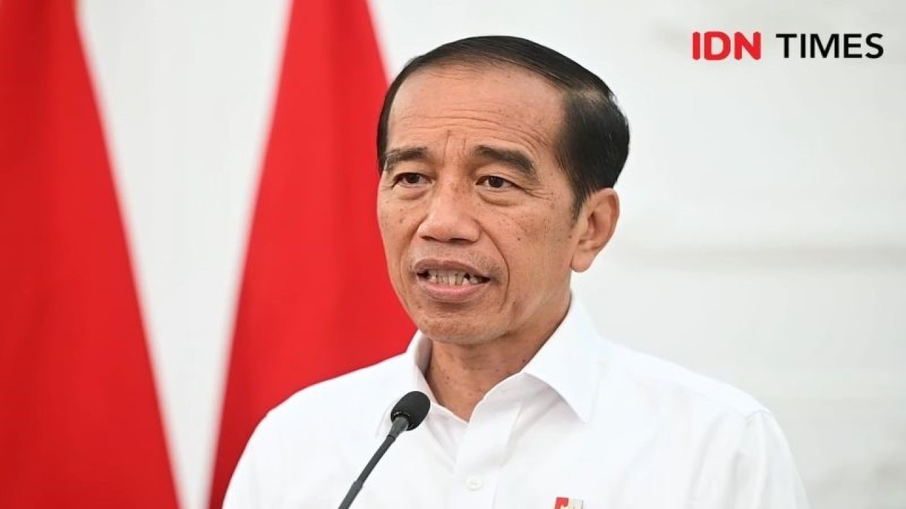 Tangkapan layar Presiden Joko Widodo memberikan sambutan secara virtual di acara Indonesia Millennial and Gen-Z Summit 2023 yang diselenggarakan IDN Times di Jakarta, Jumat (24/11/2023). ANTARA/Rangga Pandu