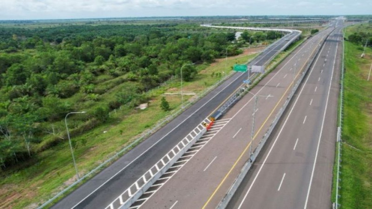 Jalan Tol Indralaya-Prabumulih sebagai bagian dari Jalan Tol Trans Sumatera (JTTS). (ANTARA/HO-Hutama Karya)