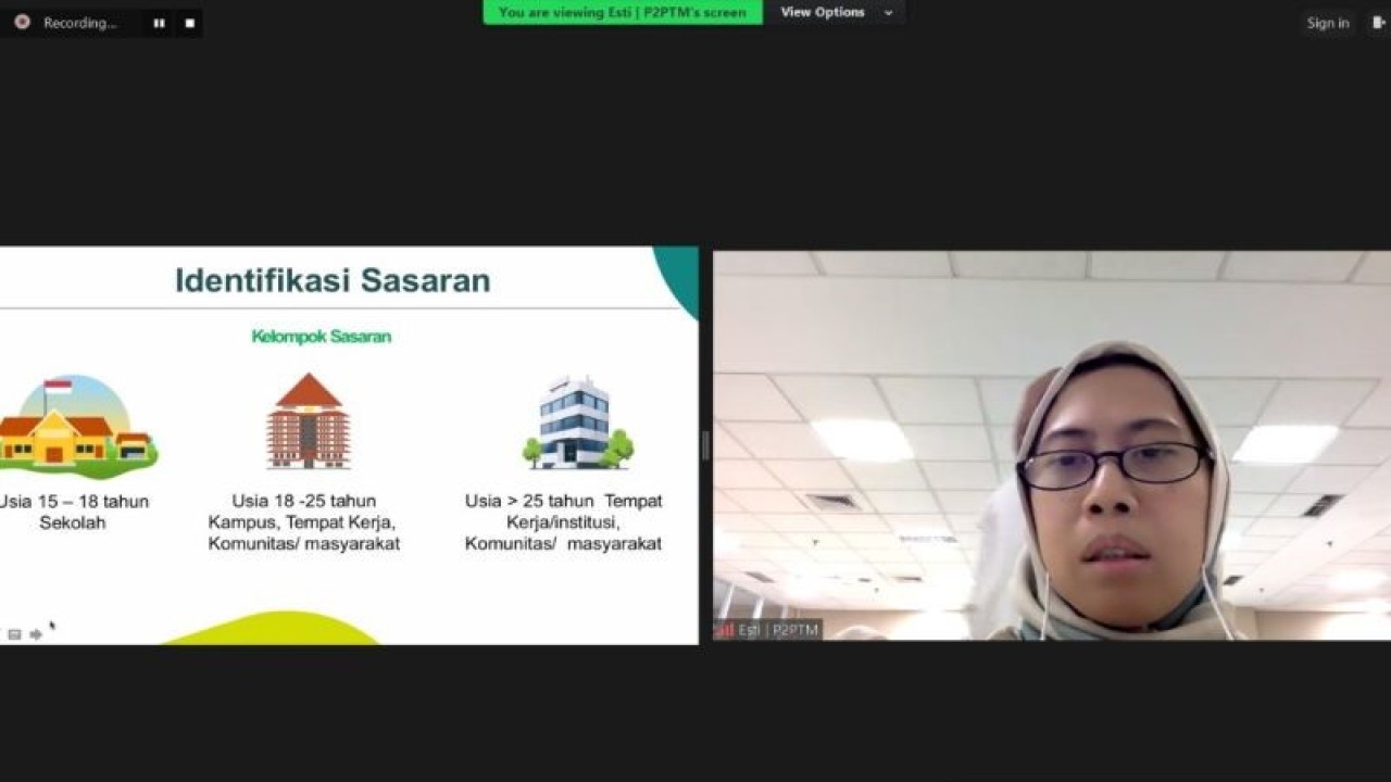 Tangkapan layar Ketua Tim Kerja Diabetes Melitus Dan Gangguan Metabolik Kemenkes Esti Widiastuti dalam taklimat media terkait Hari Diabetes Sedunia 2023 yang diikuti secara daring di Jakarta, Senin (6/11/2023). (ANTARA/Sean Muhamad)