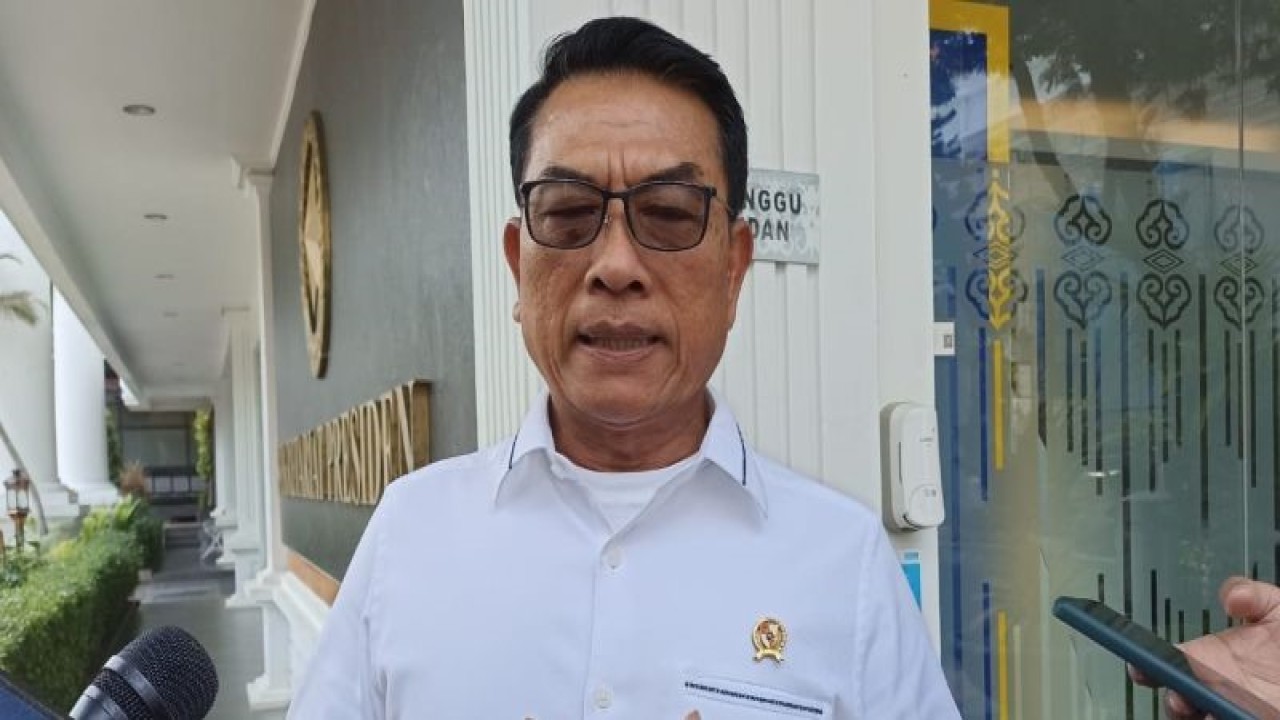 Kepala Staf Kepresidenan Moeldoko saat ditemui di Kompleks Istana Kepresidenan, Jakarta, Senin (6/11/2023). ANTARA/Indra Arief Pribadi