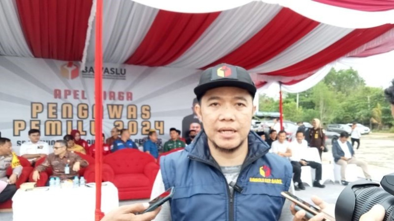 Ketua Bawaslu Provinsi Kepulauan Babel Em Osykar (ANTARA/HO-Aprionis)