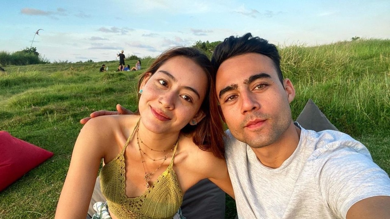 Laura Theux dan Indra Brotolaras/Instagram