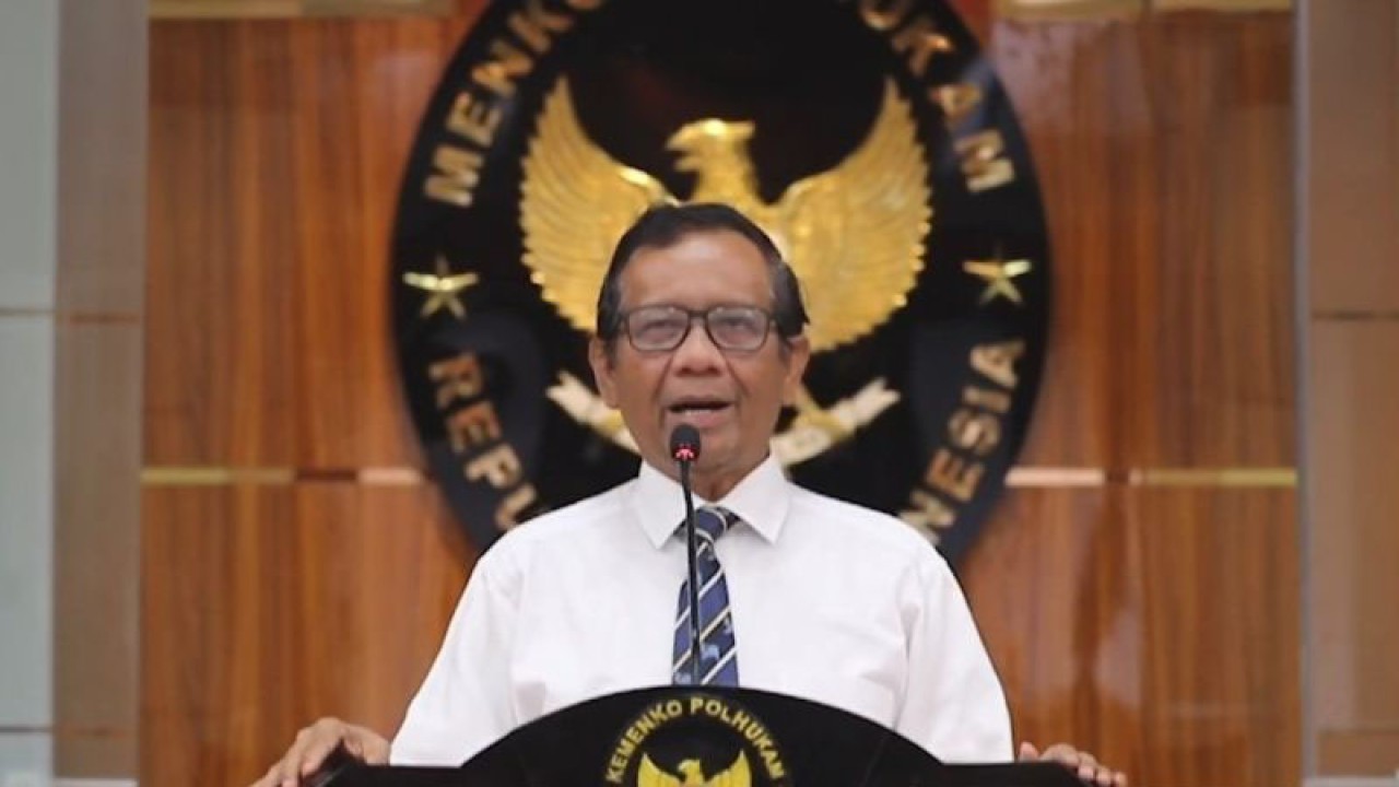 Tangkapan layar Menteri Koordinator Bidang Politik, Hukum, dan Keamanan (Menkopolhukam) Mahfud Md. menyampaikan keterangan pers soal dugaan kecurangan tahapan Pemilu 2024 secara daring di Jakarta, Senin (13/11/2023). ANTARA/Rina Nur Anggraini