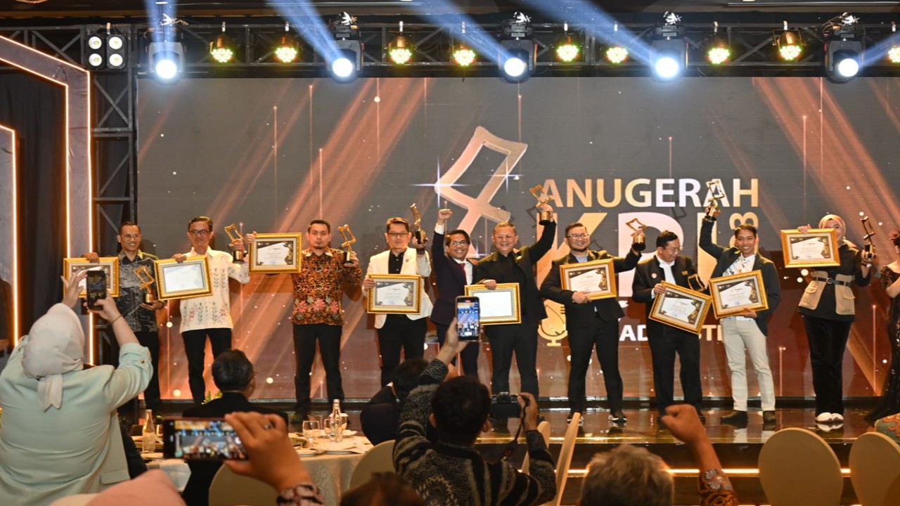 KPID Jabar dinobatkan sebagai KPID Inovatif dan Kolaboratif Dalam ajang Anugerah KPI tahun 2023
