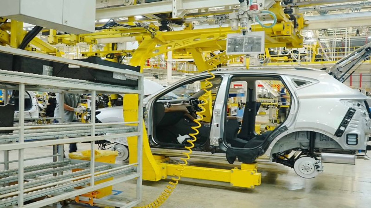 Ilustrasi: suasa prakitakn kendaraan MG (ANTARA/MG Motor Indonesia)