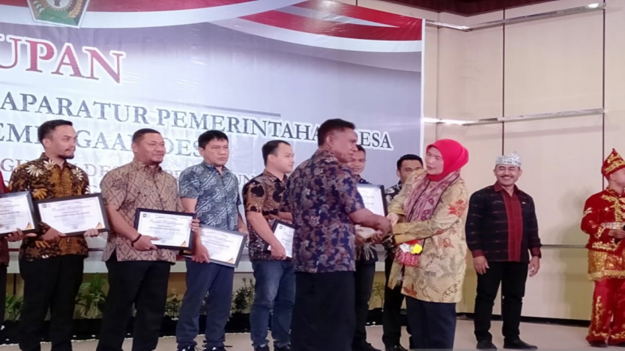 Penutupan acara Pelatihan Peningkatan Kapasitas Aparatur Desa dan Pengurus Kelembagaan Desa Tahun 2023, Angkatan XI di Kendari, Sulawesi Tenggara, Selasa (14/11/2023). ANTARA/HO-Puspen Kemendagri