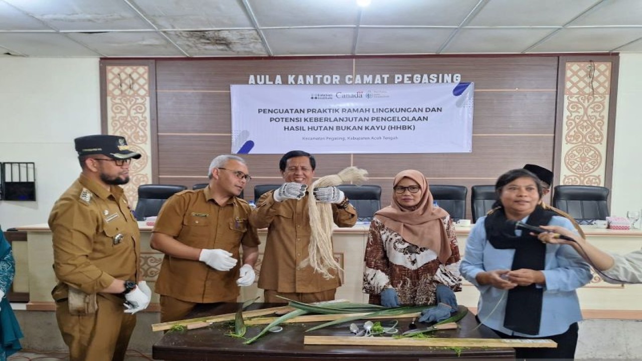 Pembukaan pelatihan pengolahan pelepas nanas di Kecamatan Pegasing, Aceh Tengah, Selasa (31/10/2023). (ANTARA/HO-Prokopim Setdakab Aceh Tengah)