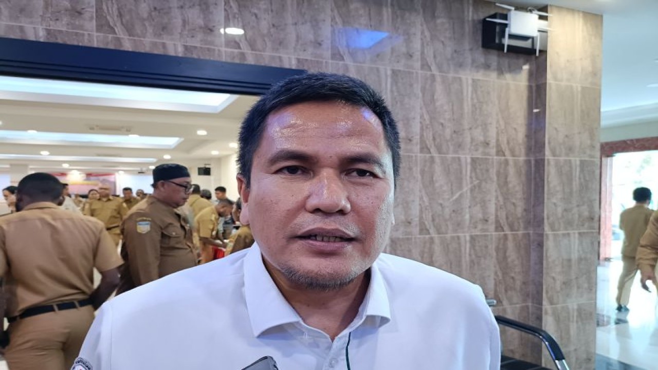 Plt Ditjen Percepatan Pembangunan Daerah Tertinggal dan Transmigrasi RI Rafdinal (ANTARA/Ardiles Leloltery)