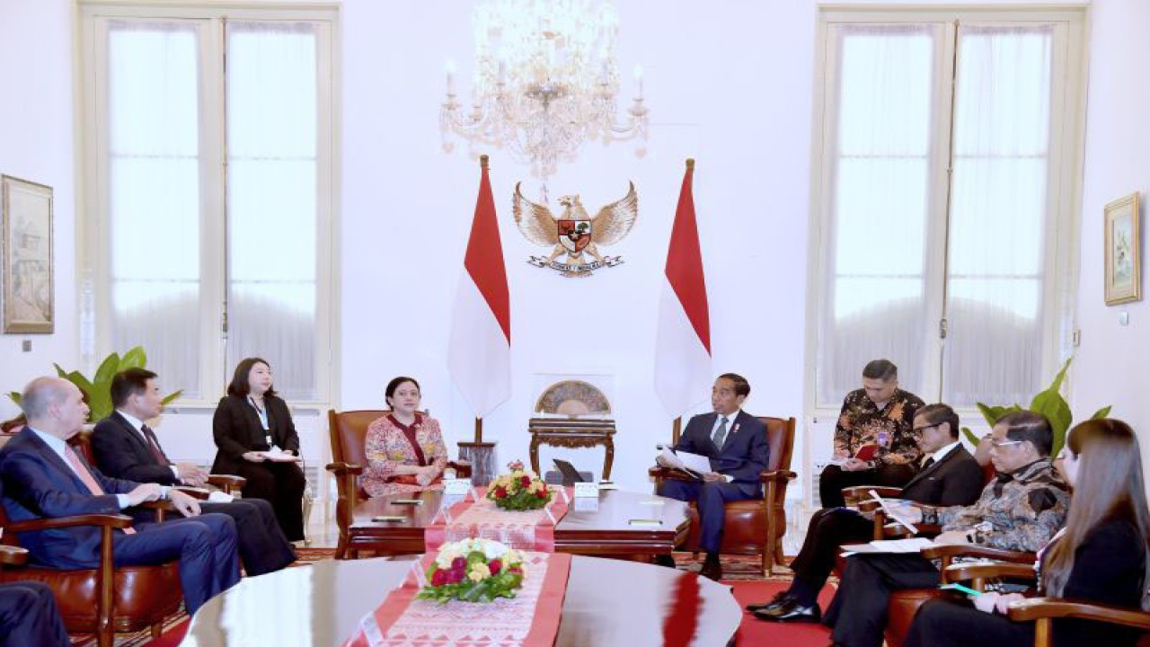 Presiden Joko Widodo saat menerima delegasi MIKTA di Istana Merdeka, Jakarta, Senin (20/11/2023). ANTARA/HO-Biro Pers Sekretariat Presiden
