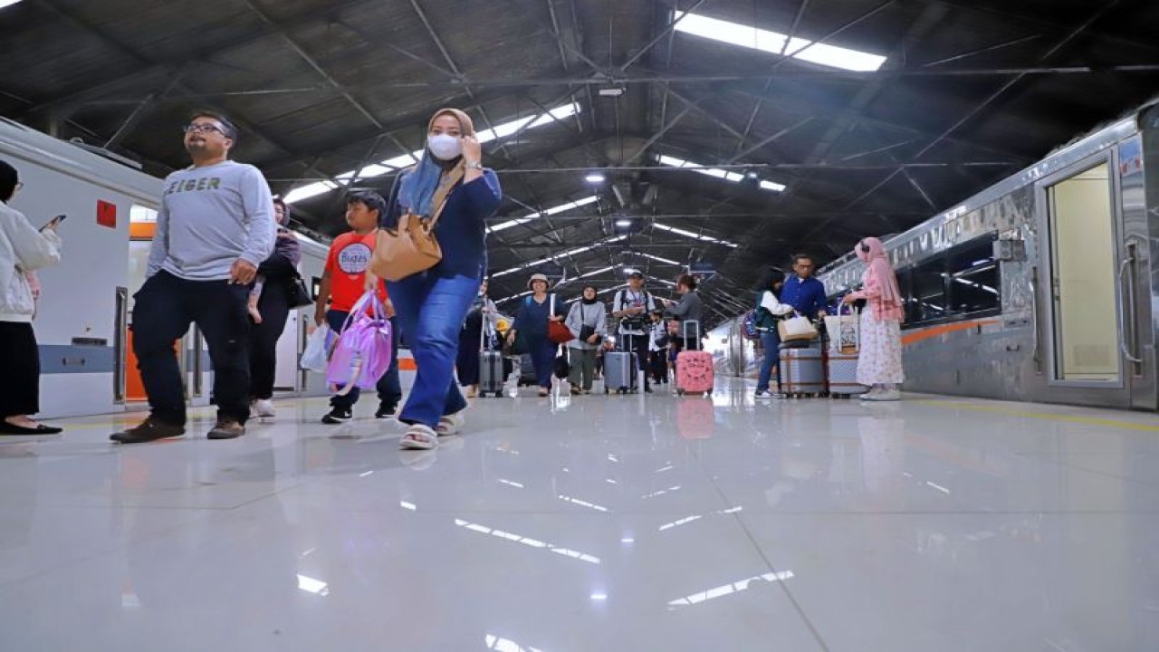 Ilustrasi-Penumpang kereta api. ANTARA/HO-KAI