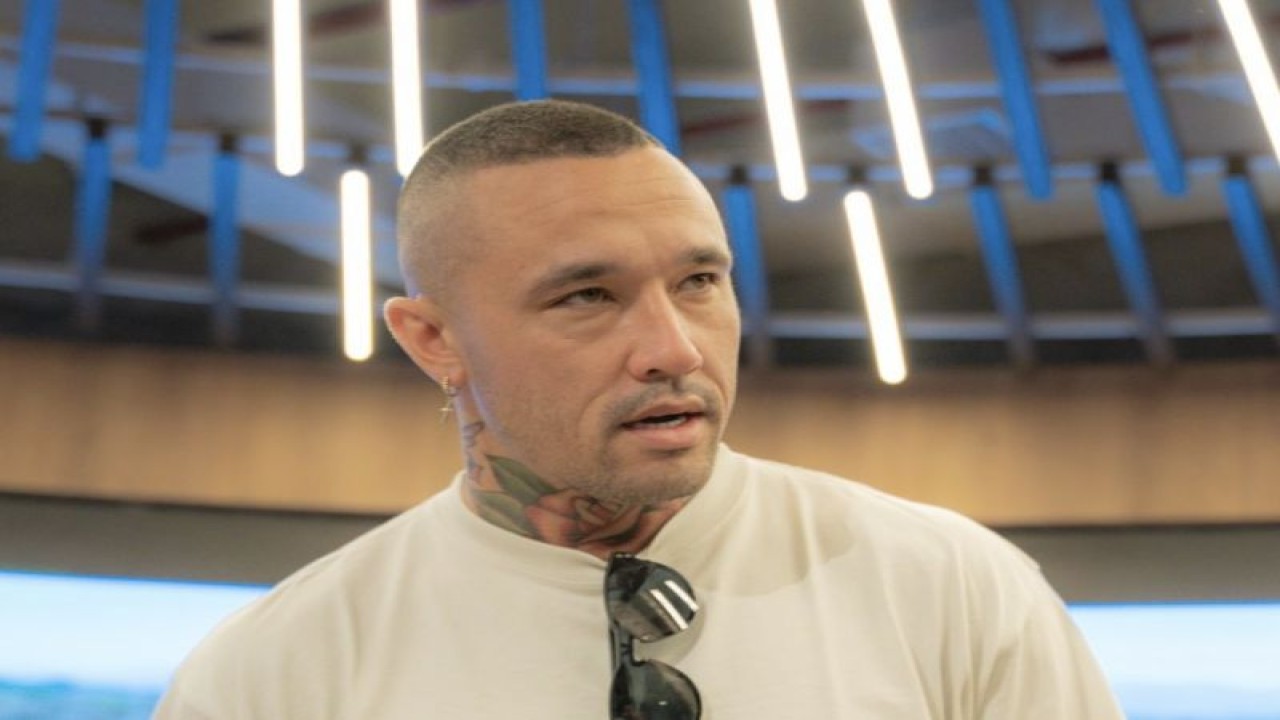 Pesepak bola asal Belgia berdarah Batak, Radja Nainggolan. (ANTARA/HO-Injourney)