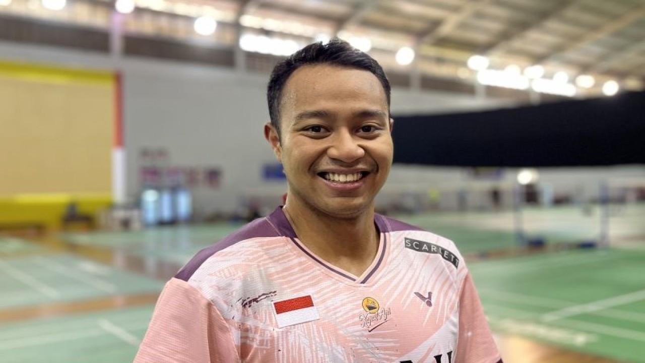 Atlet bulu tangkis ganda campuran Indonesia Rehan Naufal Kusharjanto saat ditemui wartawan di Pelatnas PP PBSI Cipayung, Jakarta Timur, Rabu (8/11/2023). (ANTARA/HO/Arnidhya Nur Zhafira)