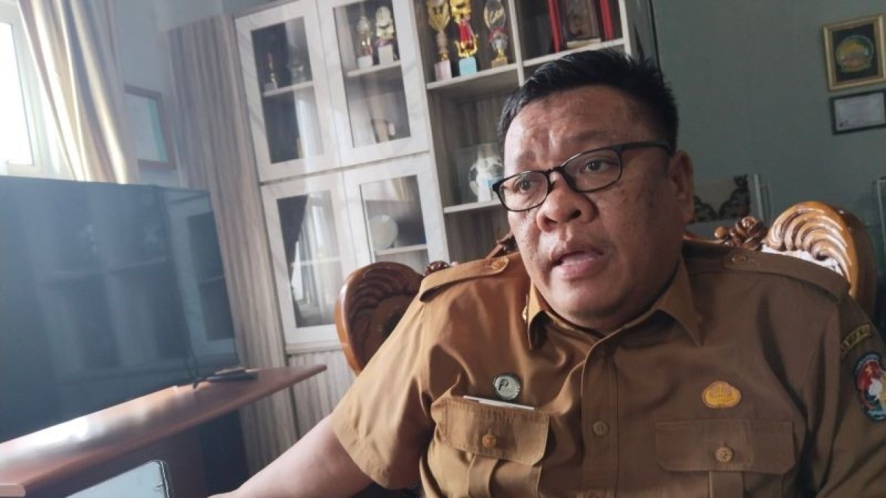 Sekretaris Daerah Kabupaten Mukomuko Abdiyanto, Selasa (21/11/2023) ANTARA/Ferri.