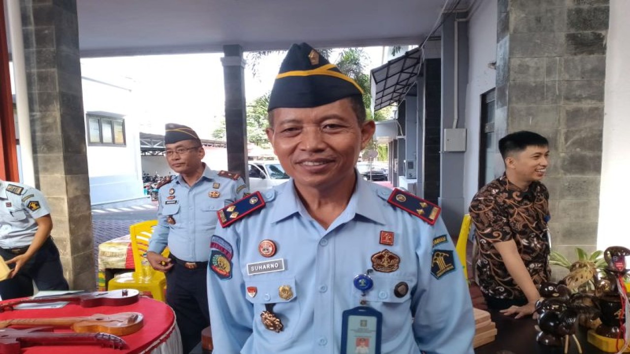Kepala Lapas Tahuna Suharno. ANTARA/Jorie Darondo (1)