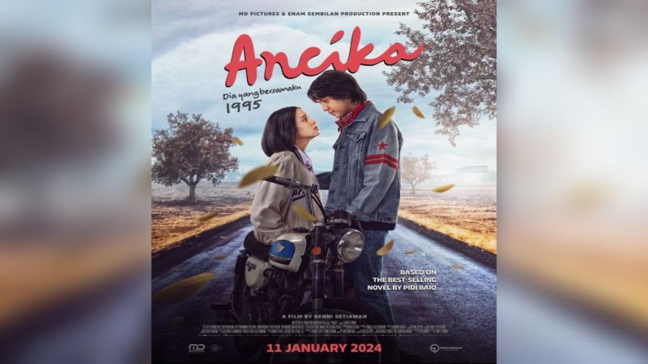 Tangkapan layar poster film "Ancika Dia yang Bersamaku 1995" (ANTARA/Instagram/ancikamovie.official)